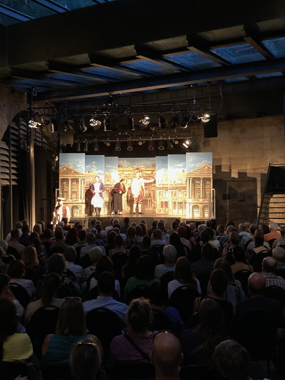 Theater am Wettiner Platz